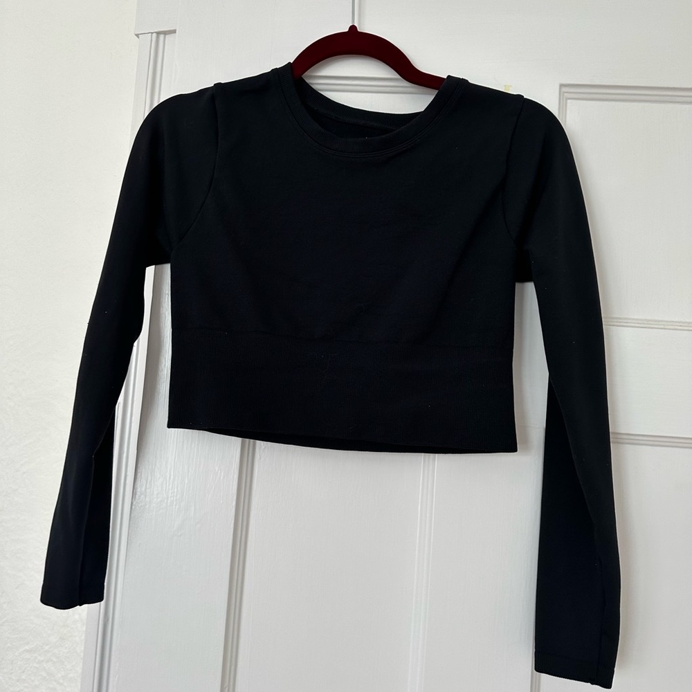 Offline by Aerie cropped black long sleeve - size small